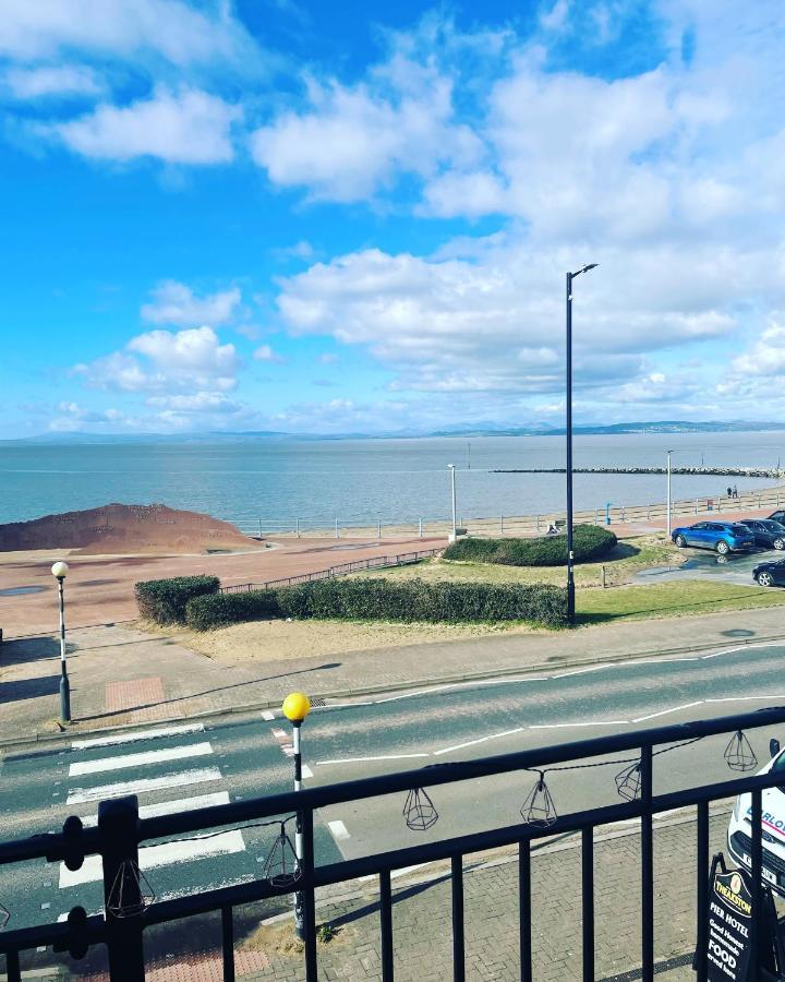 The Croston Balcony Apartment- Morecambe Central Promenade, Beach Front And Sea Views Zewnętrze zdjęcie